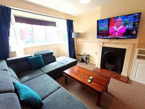 3 bedroom House with TV in every bedroom in Perry Bar perfect for contractors and families